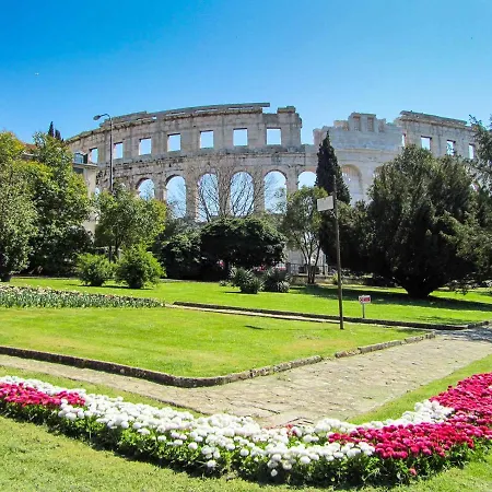 In Pula/istrien 38219 פולה
