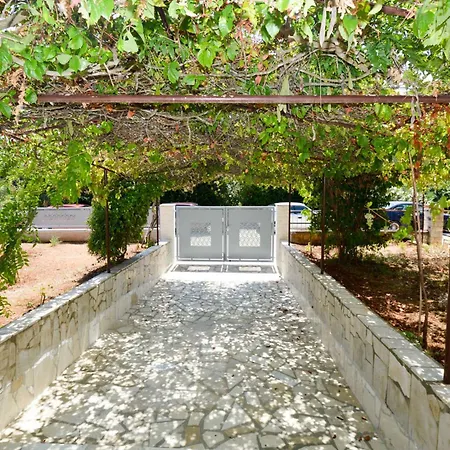 In Pula/istrien 38219 * פולה